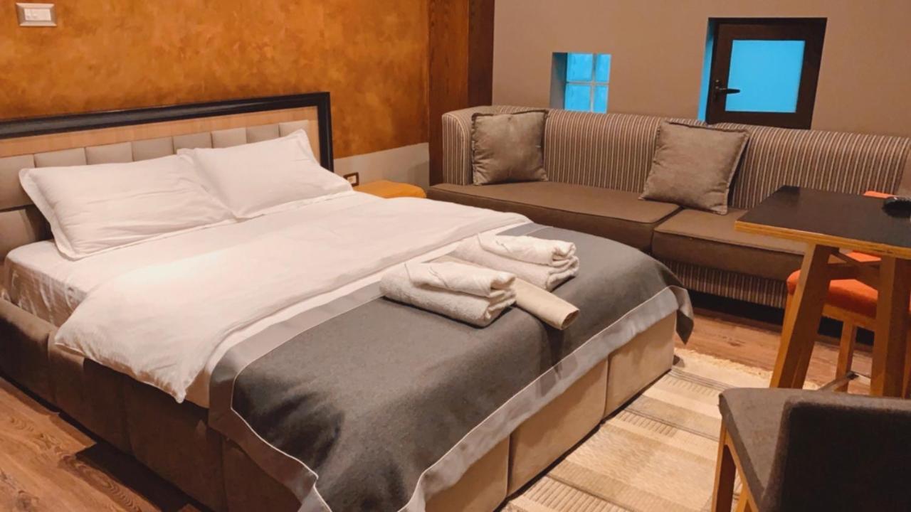 Guest House People كورتشي المظهر الخارجي الصورة