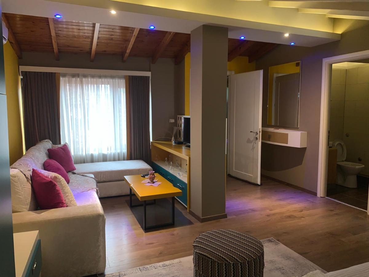 Guest House People كورتشي المظهر الخارجي الصورة