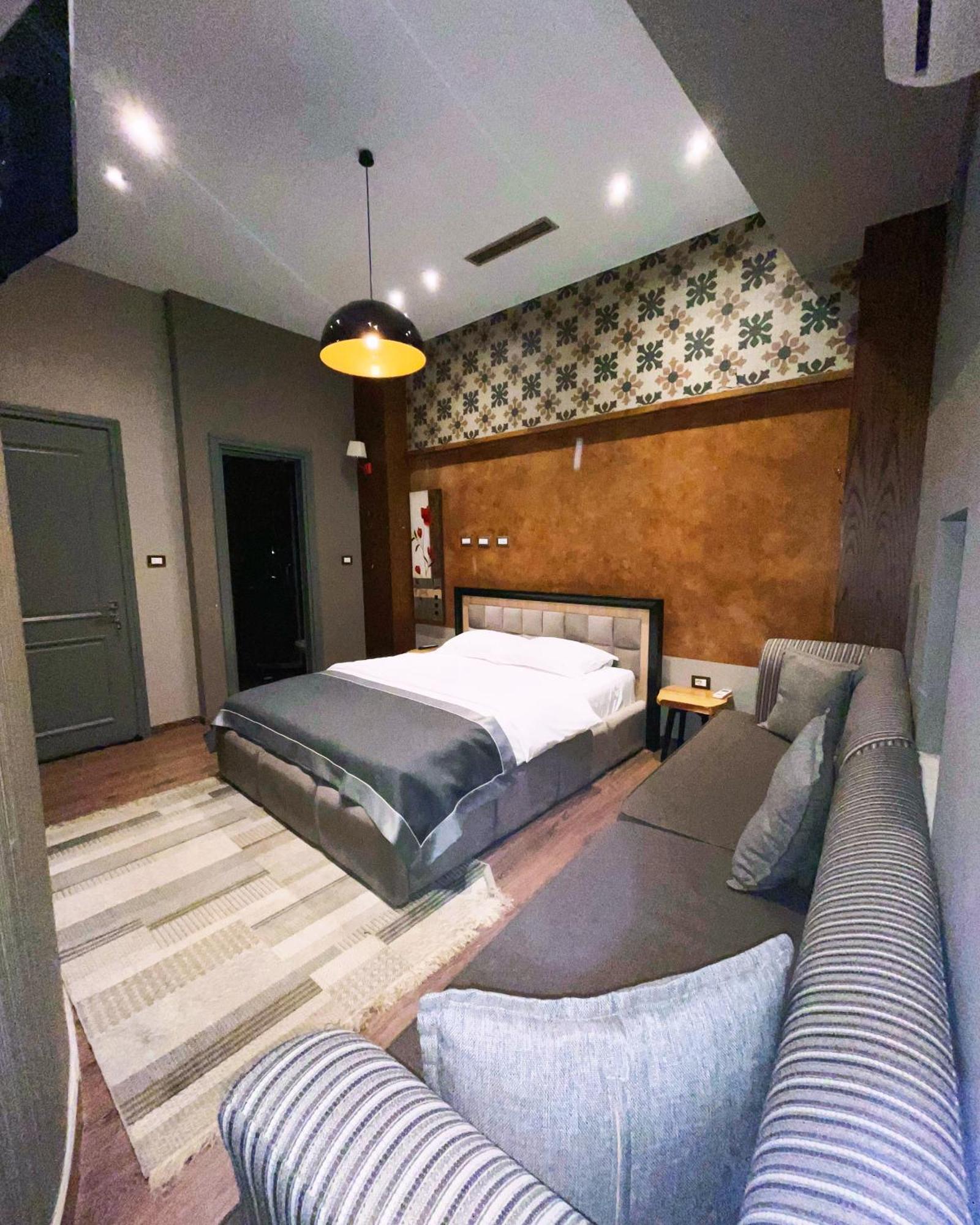 Guest House People كورتشي المظهر الخارجي الصورة